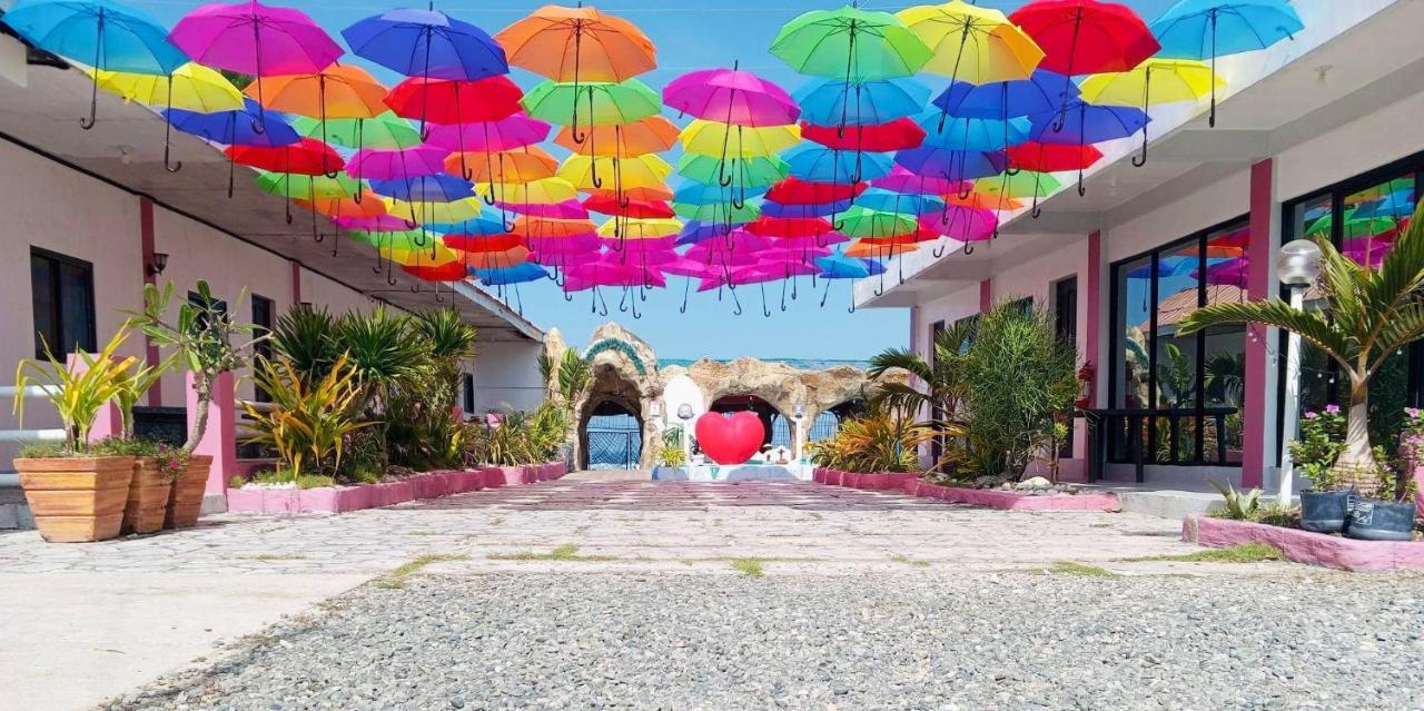 Belle'S Beach Resort Bolinao Exterior foto